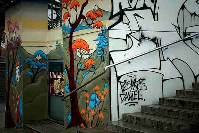 探花视频新片上线速递｜偶遇情节处理站内热搜持续更新